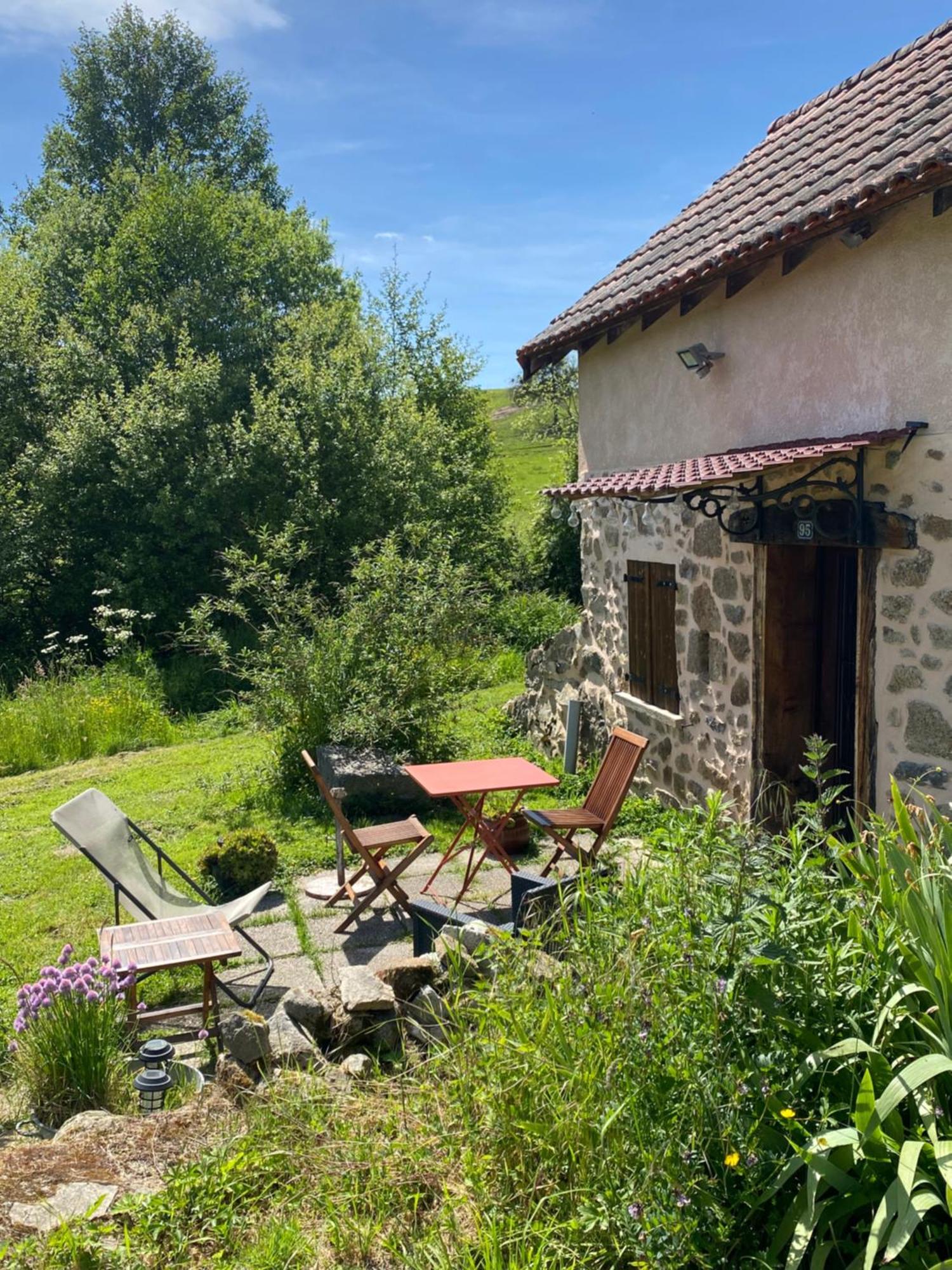 Maisonnette Chaleureuse De 35M2 Miremont  Exteriér fotografie